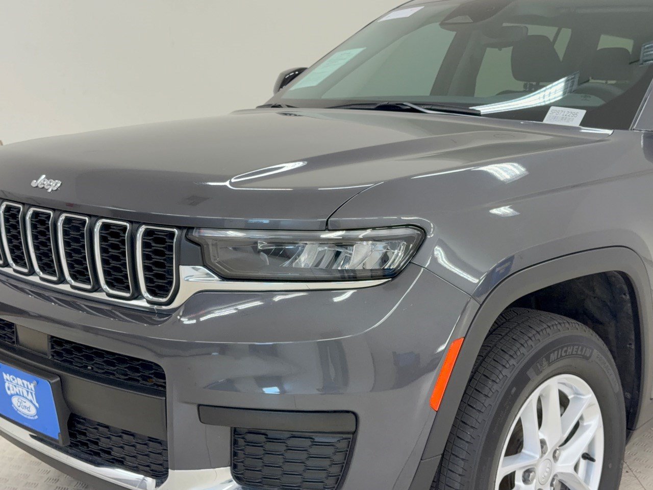 Used 2023 Jeep Grand Cherokee L Laredo w/ Trailer Tow Group (B) AWD/4WD image 12