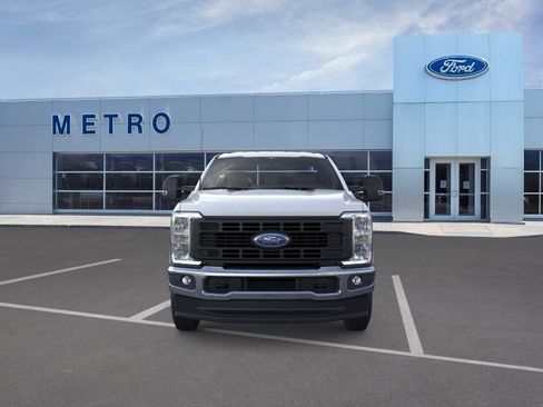 New 2026 Ford F250 XL w/ XL Chrome Package AWD/4WD image 7