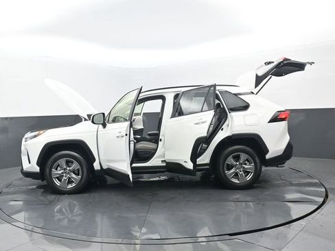 Used 2023 Toyota RAV4 XLE image 34