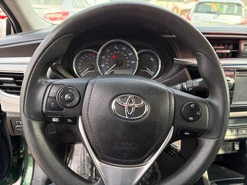 Used 2016 Toyota Corolla LE image 12