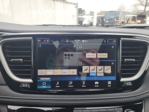 New 2026 Chrysler Pacifica Select w/ S Appearance Package FWD image 2