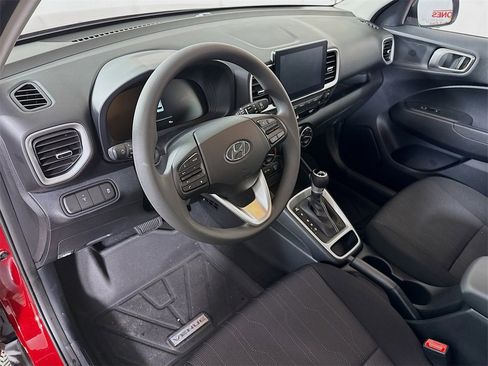 Certified 2026 Hyundai Venue SE image 17
