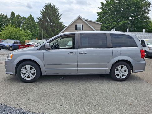 Used 2013 Dodge Grand Caravan Crew w/ Entertainment Group 1 image 4