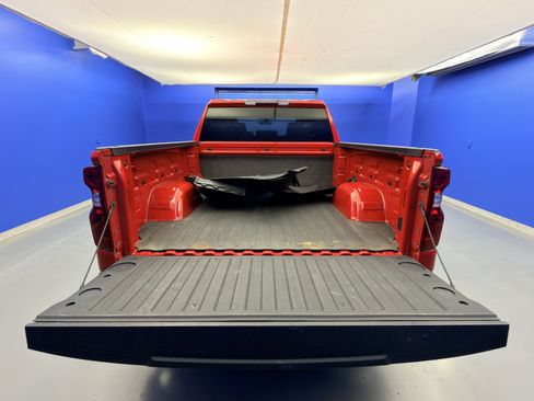 Used 2022 Chevrolet Silverado 1500 LT AWD/4WD image 28