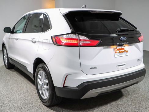 Used 2021 Ford Edge SEL w/ Convenience Package FWD image 9