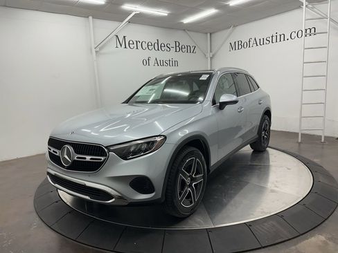 Used 2026 Mercedes-Benz GLC 300 image 3