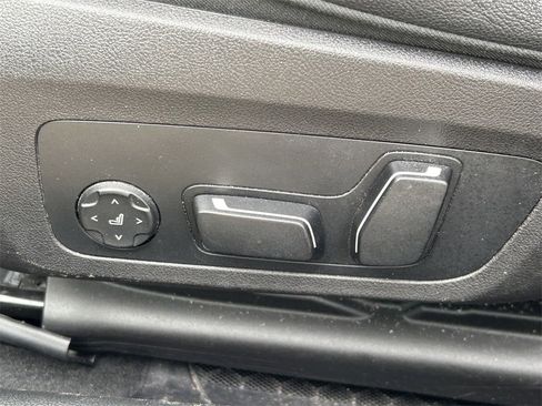 Used 2025 BMW 330i Sedan image 27