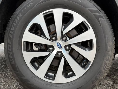 Used 2022 Subaru Outback Premium image 23