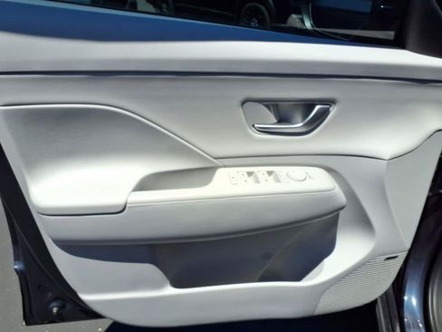 Used 2024 Hyundai Kona Limited AWD/4WD image 26