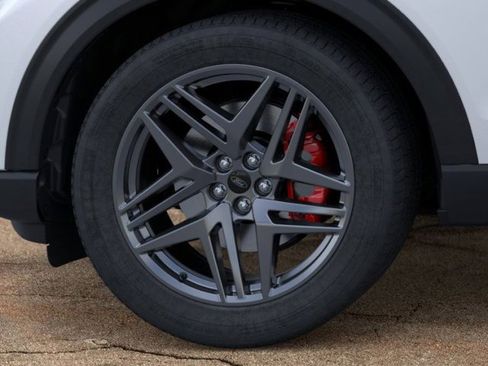 New 2025 Ford Explorer ST image 19