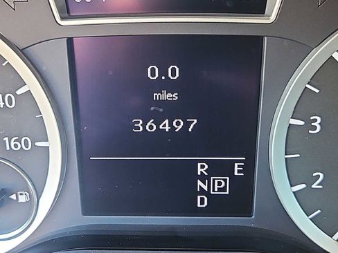 Used 2018 INFINITI QX30 AWD image 14