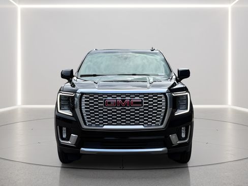 Used 2022 GMC Yukon XL Denali AWD/4WD image 8