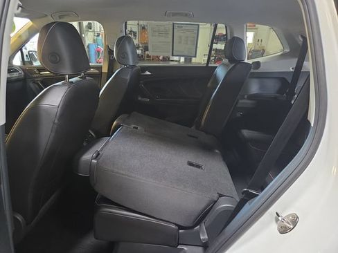 Used 2024 Volkswagen Tiguan SE FWD image 29