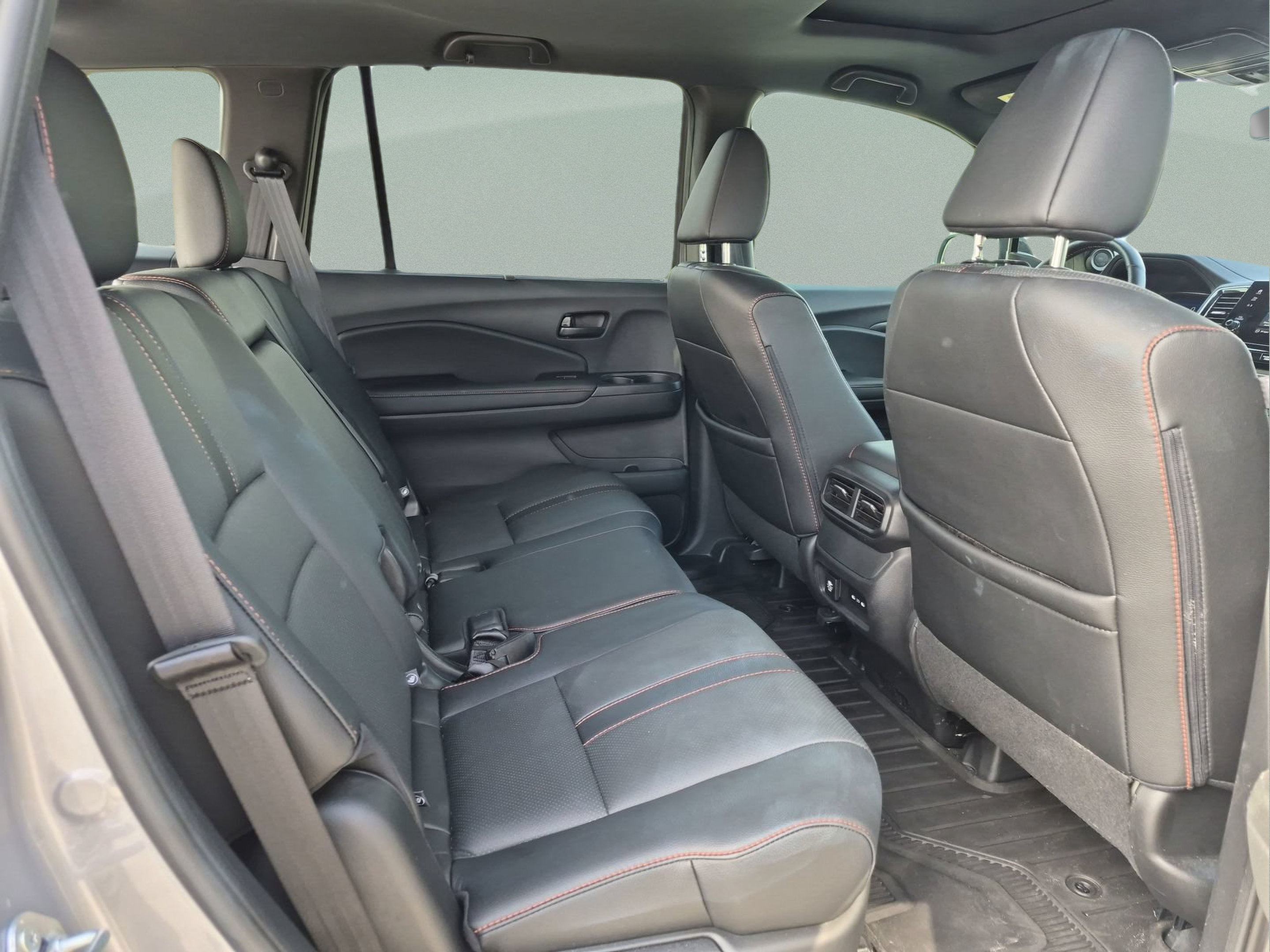 Certified 2025 Honda Passport TrailSport image 17