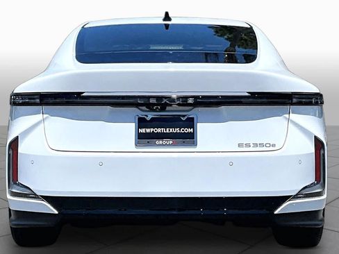 New 2026 Lexus ES 350e w/ Convenience Package FWD image 4