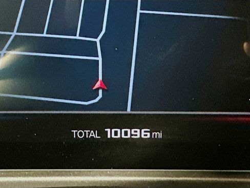 Used 2025 BMW M4 Competition image 12