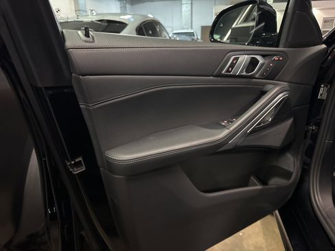 Used 2024 BMW X6 xDrive40i w/ Parking Assistance Package image 13