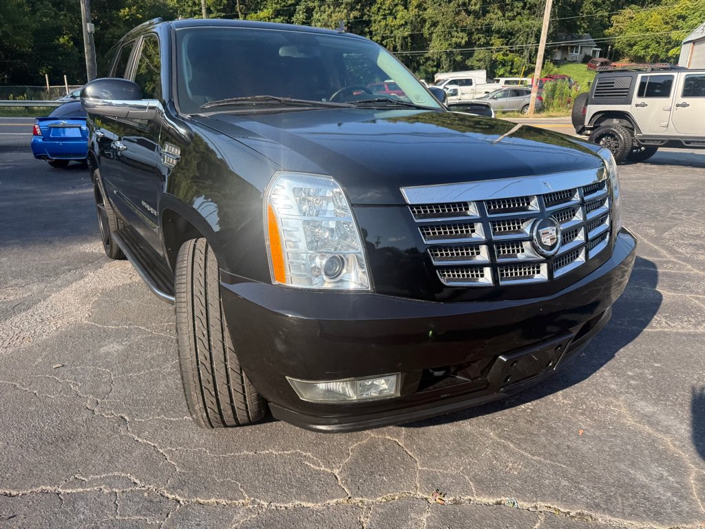 Used 2011 Cadillac Escalade AWD image 14