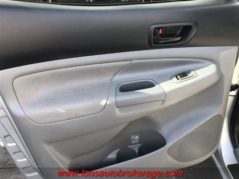 Used 2011 Toyota Tacoma 2WD Double Cab w/ Convenience Pkg image 16