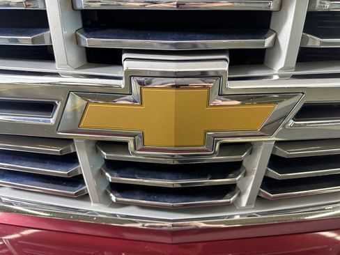 Used 2015 Chevrolet Silverado 1500 LTZ Z71 w/ LTZ Plus Package AWD/4WD image 10