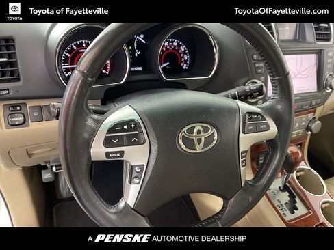 Used 2012 Toyota Highlander Limited w/ Tow Pkg image 33