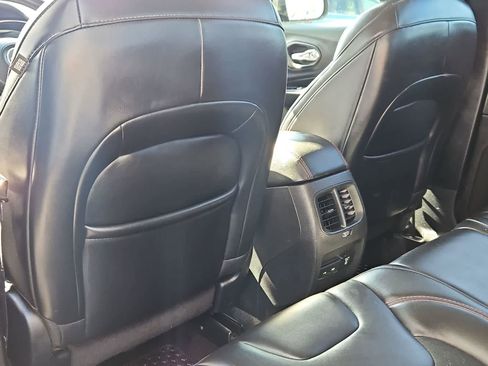 Used 2020 Jeep Cherokee Trailhawk w/ Comfort/Convenience Group AWD/4WD image 18