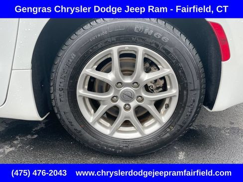 Certified 2024 Chrysler Voyager LX FWD image 11