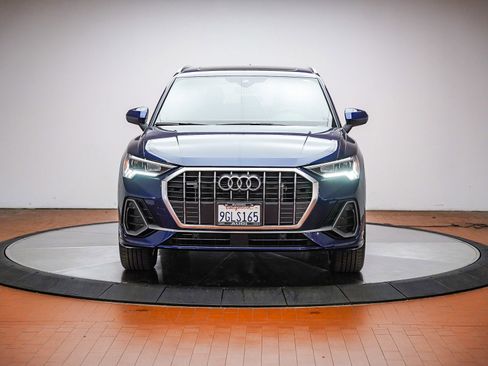 Used 2023 Audi Q3 2.0T Premium Plus w/ Premium Plus Package AWD/4WD image 2