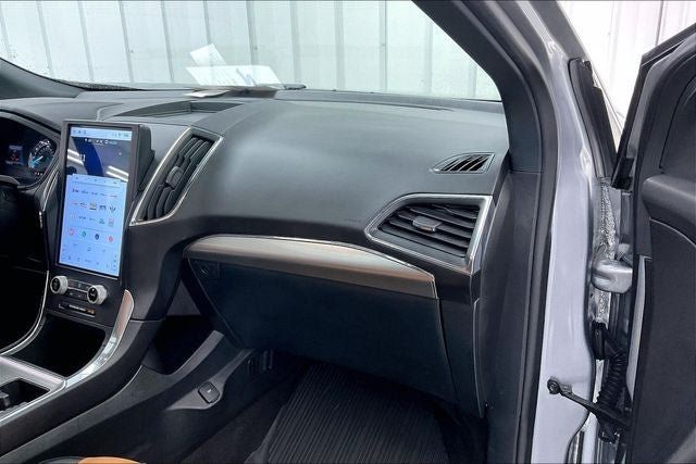 Used 2024 Ford Edge Titanium w/ Titanium Elite Package AWD/4WD image 18