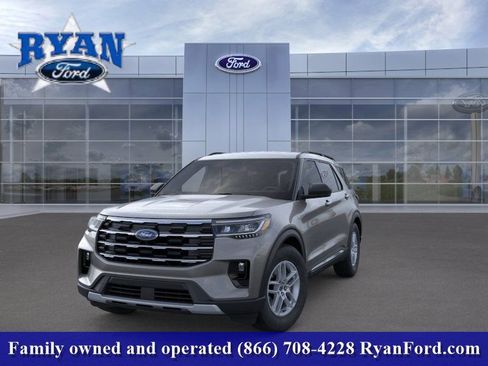 New 2025 Ford Explorer Active w/ Active Comfort Package RWD image 2