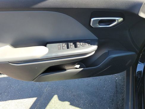 Used 2025 Kia K4 FWD image 20