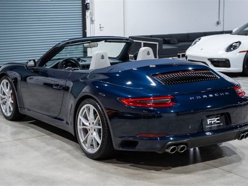 Used 2019 Porsche 911 Carrera S RWD image 4