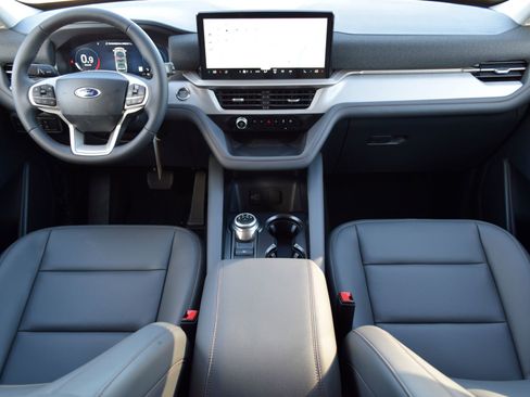 New 2026 Ford Explorer Active w/ Active Comfort Package image 7