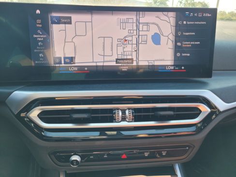 Used 2023 BMW 330i xDrive Sedan w/ M Sport Package image 23