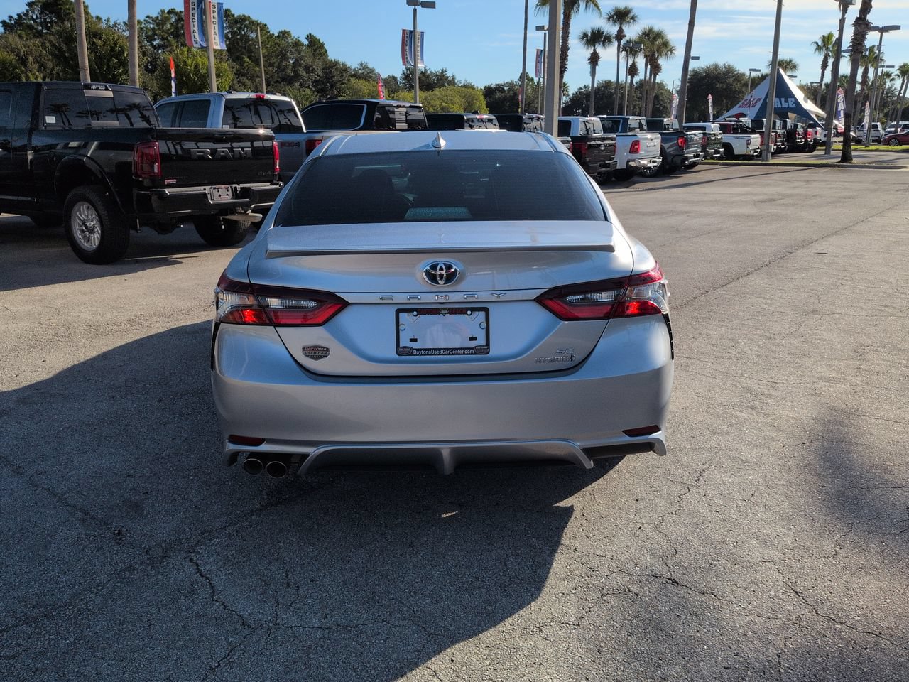 Used 2024 Toyota Camry SE w/ Audio Upgrade Package FWD image 5