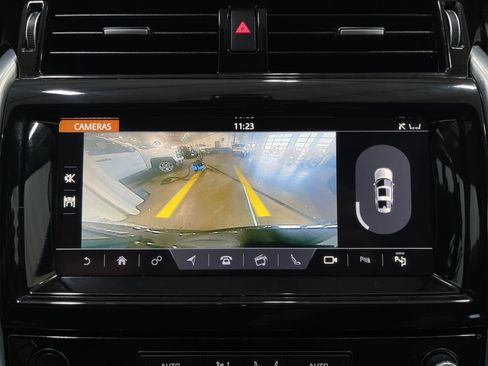 Used 2020 Land Rover Discovery HSE AWD/4WD image 11