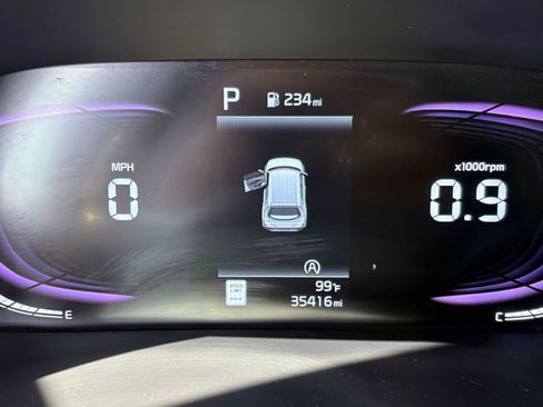 Used 2025 Kia Soul LX w/ LX Technology Package FWD image 38
