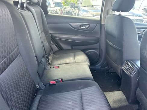Used 2019 Nissan Rogue SV FWD image 8