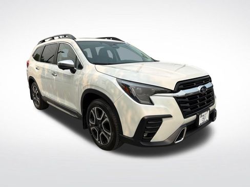 Used 2023 Subaru Ascent Touring AWD/4WD image 3
