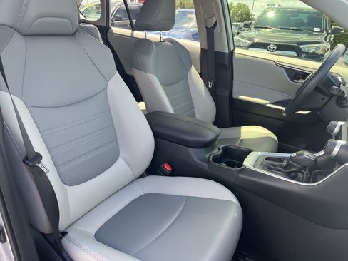 Used 2023 Toyota RAV4 XLE Premium FWD image 11