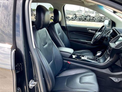 Used 2015 Ford Edge Titanium w/ Technology Package FWD image 30