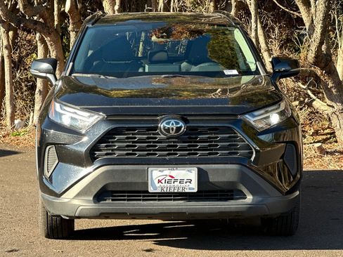 Used 2023 Toyota RAV4 XLE image 9