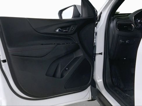 Used 2023 Chevrolet Equinox RS FWD image 21