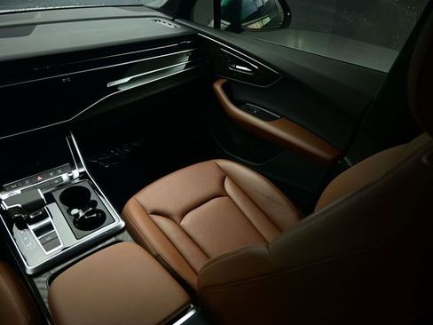 Used 2021 Audi Q7 3.0T Premium Plus image 14