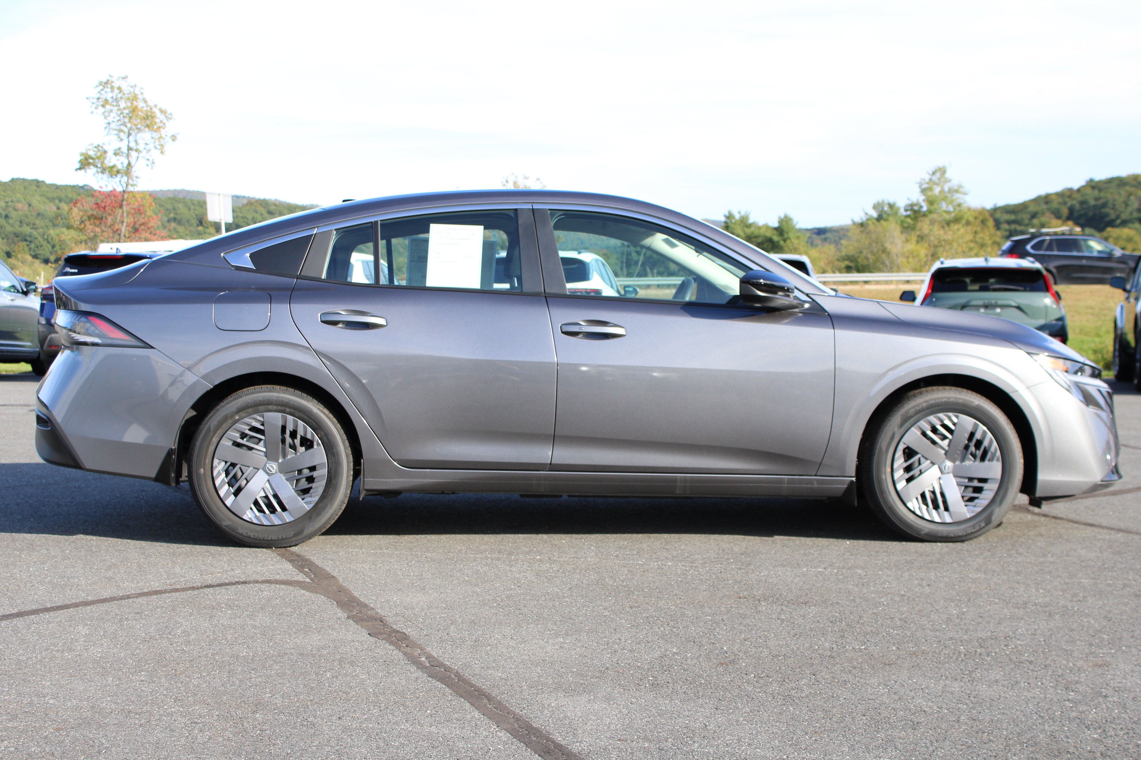 Used 2026 Nissan Sentra SV w/ Floor Mat Package FWD image 8