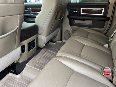 Used 2012 RAM 2500 Laramie w/ Cold Weather Group image 9