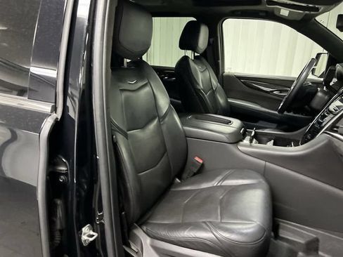 Used 2020 Cadillac Escalade Platinum AWD/4WD image 28