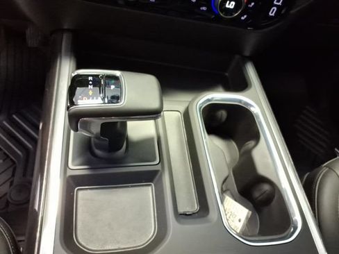 Used 2025 Chevrolet Silverado 1500 LTZ AWD/4WD image 24