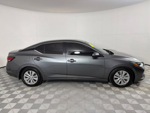 Used 2022 Nissan Sentra S image 4