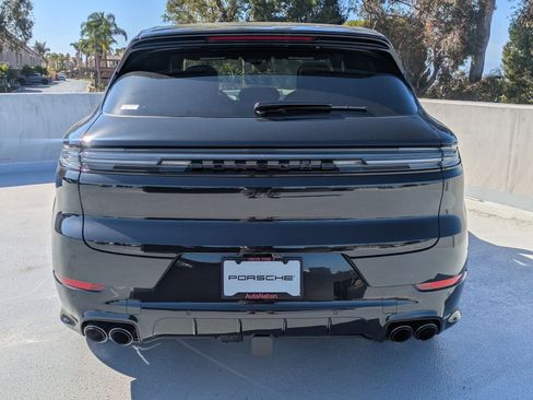 New 2025 Porsche Cayenne Turbo image 10